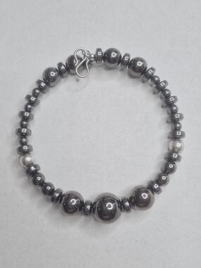 Hematite Beaded Stretch Bracelet - Black